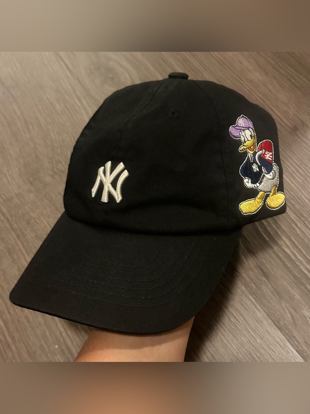 MLB KOREA X Disney Collaboration Donald Duck Embroidery Unstructured Ballcap
